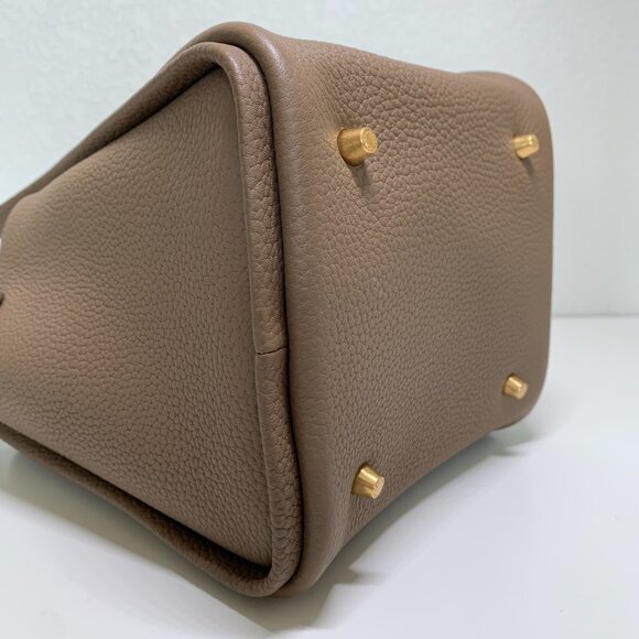 Songmont Medium Song Bag in Taupe – Full-Grain Leather, Like New w/ Dust Bag - Picture 8 of 16